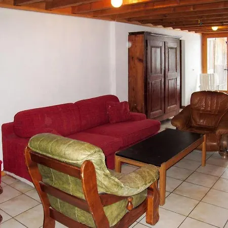 בית נופש Sleeps 32