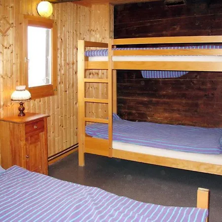 Sleeps 32