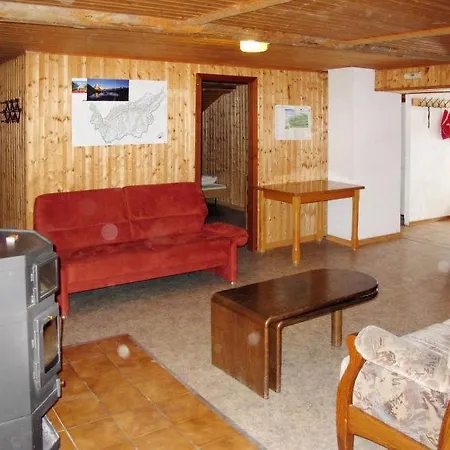Sleeps 32